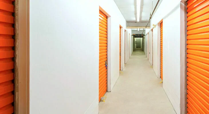 location de salles de stockage a montreal Public Storage