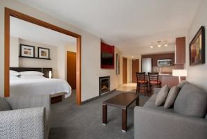 couples hotels with jacuzzi montreal Embassy Suites by Hilton Montreal