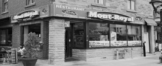 Mont-Royal Hot Dog Le Plateau Montreal | Burger Pizza Poutine Submarine