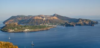 Croisière dans l'Archipel sicilien des Îles éoliennes à bord d'un superbe 51 pieds en septembre 2023!